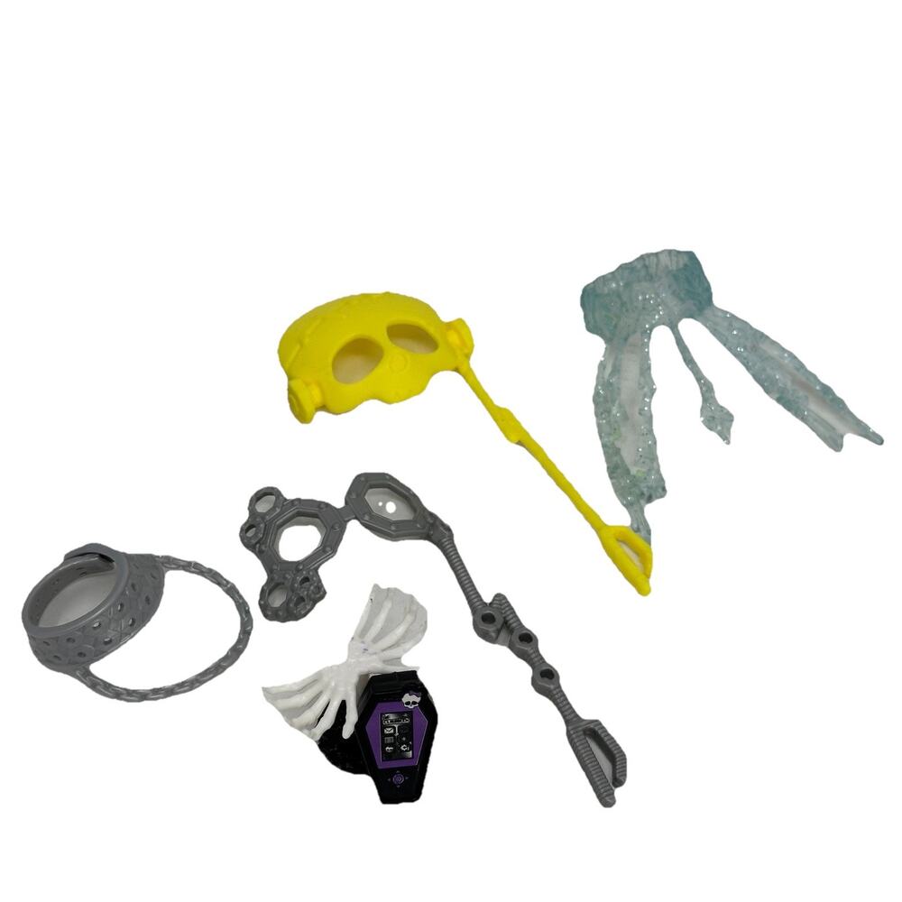 MONSTER HIGH Doll & Accessories Frankie Stein, Draculaura & Abbey Bominable